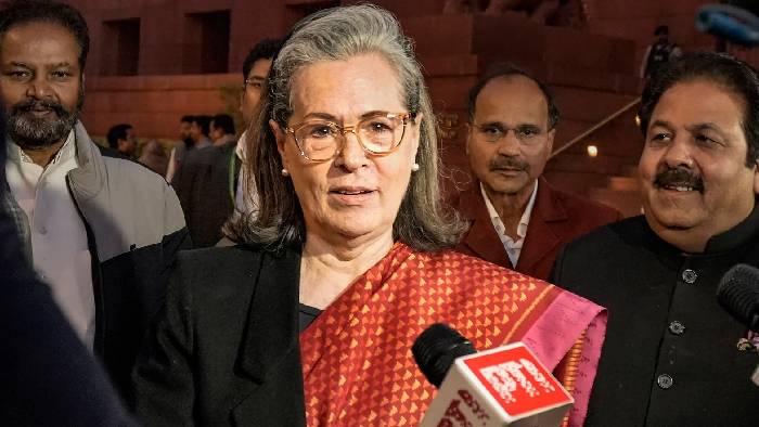 Sonia Gandhi: కాంగ్రెస్ ఓటమిని ఒప్పుకుంది.. సోనియా గాంధీ రాజ్యసభ సీటుపై బీజేపీ..