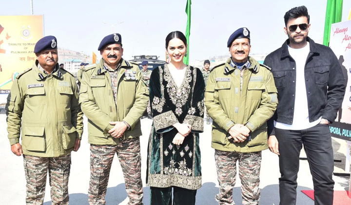 Varun Tej: ‘ఆపరేషన్ వాలెంటైన్’ను వేరే లెవల్లో ప్రమోట్ చేస్తున్న వరుణ్.. పుల్వామా టు వాఘా దేన్నీ వదలకుండా!