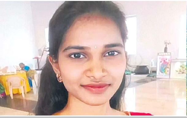 Barrelakka: పెళ్లిపీటలెక్కబోతున్న బర్రెలక్క..!