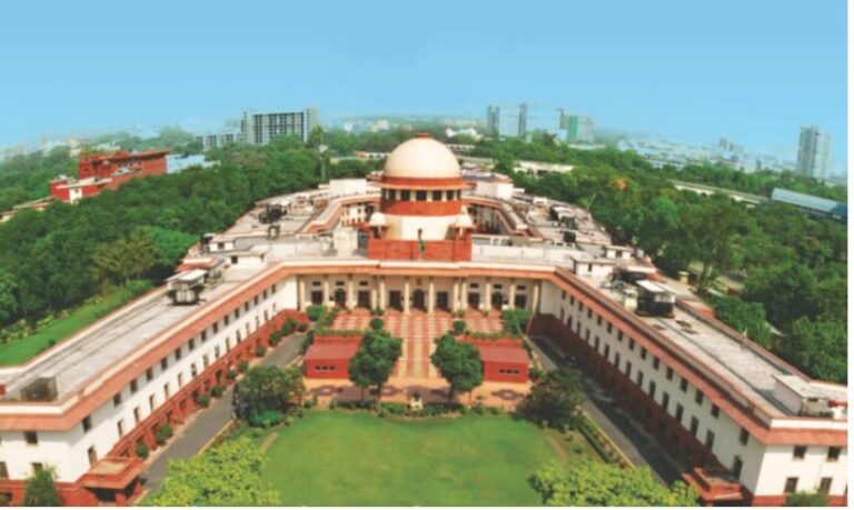 CJI Lawyers: ఒత్తిళ్ల వల్ల న్యాయవ్యవస్థకు ముప్పు అంటున్న లాయర్లు..!