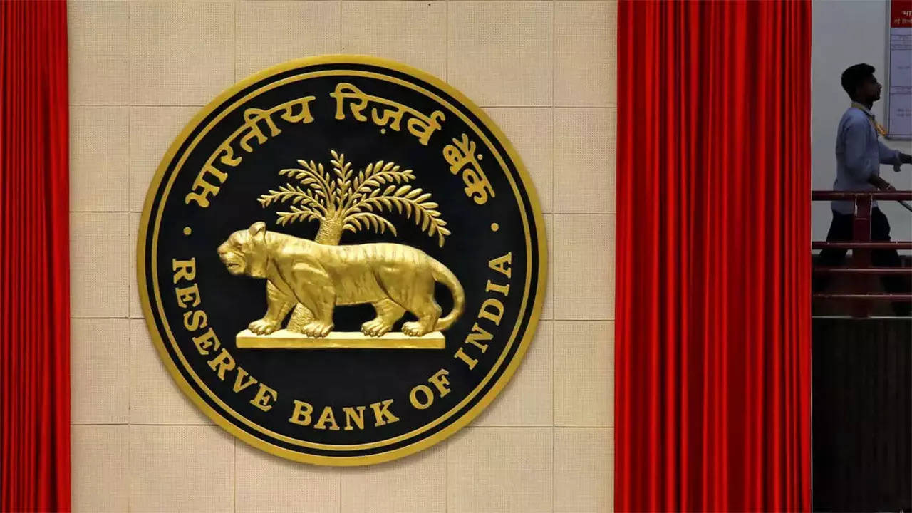 RBI on March 31: మార్చి 31పై కీలక ఆదేశాలు తీసుకోనున్న ఆర్‌బిఐ.. ఆదివారమైనా ఆ బ్యాంకులు పనిచేయాల్సిందే..!