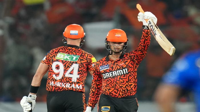 SRH: అభిషేక్ ఊచకోత.. 16 బంతుల్లో 50