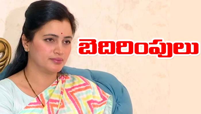 Navneet Kaur: ఎంపీ నవనీత్‌ కౌర్‌కు బెదిరింపులు