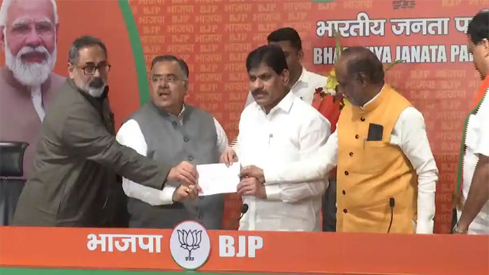 Breaking: బీఆర్‌ఎస్‌కు షాక్‌.. బీజేపీలో చేరిన జహీరాబాద్‌ ఎంపీ బీబీ పాటిల్