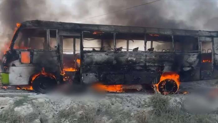 Bus Catches Fire: ఘోర ప్రమాదం.. విద్యుత్‌ తీగలు తగిలి బస్సు దగ్ధం, పలువురు మృతి