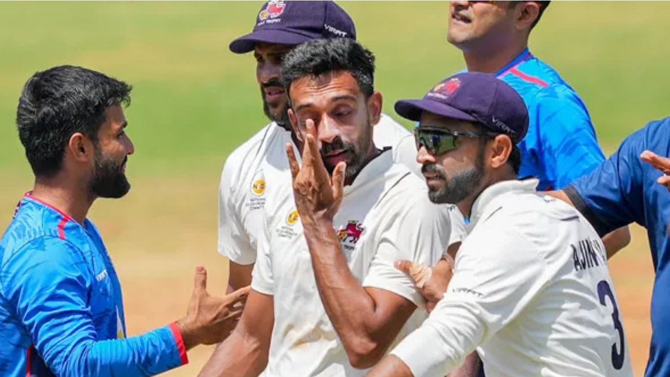 Dhawal Kulkarni: క్రికెట్‌కు రిటైర్మెంట్.. కన్నీటితో మైదానం వీడిన భారత క్రికెటర్!