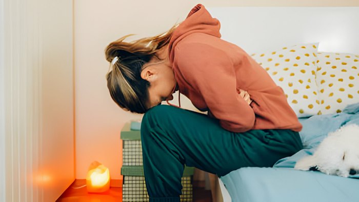 Girl Suicide: మొదటి పీరియడ్‌తో ఇబ్బంది పడి బాలిక ఆత్మహత్య!.. అవగాహన లేమి కారణమా?