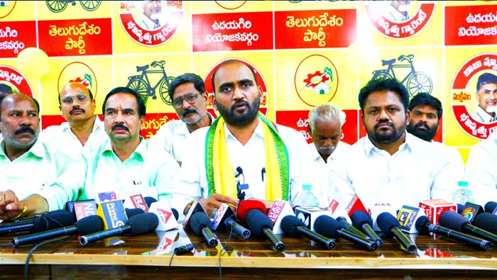 Kakarla Suresh: వింజమూరు ప్రజాగళం అదరాలి.. వైసీపీ బెదరాలి.. టీడీపీ జెండా ఎగరాలి..!