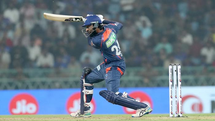 LSG vs PBKS: పంజాబ్ ముందు భారీ టార్గెట్.. లక్నో స్కోరు ఎంతంటే..?