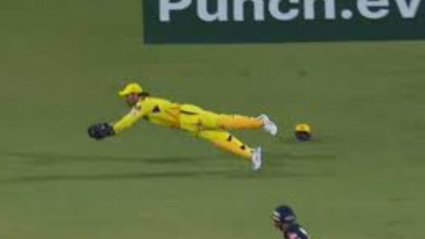 MS Dhoni Catch: 42 ఏళ్ల వ‌య‌స్సులో ఎంఎస్ ధోనీ క‌ళ్లు చెదిరే క్యాచ్‌.. వీడియో వైర‌ల్‌!