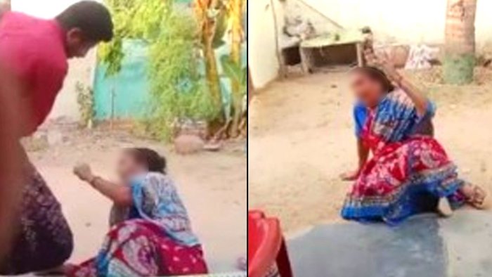 Crime News: అమానుషం.. ఆస్తికోసం నడిరోడ్డుపై తల్లిదండ్రులను చితకబాదిన కుమారుడు