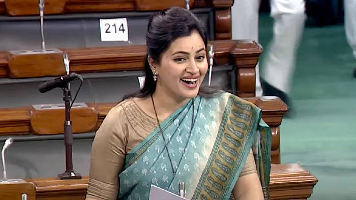 Navneet Kaur Rana: అమరావతి బీజేపీ ఎంపీ అభ్యర్థిగా తెలుగు హీరోయిన్..