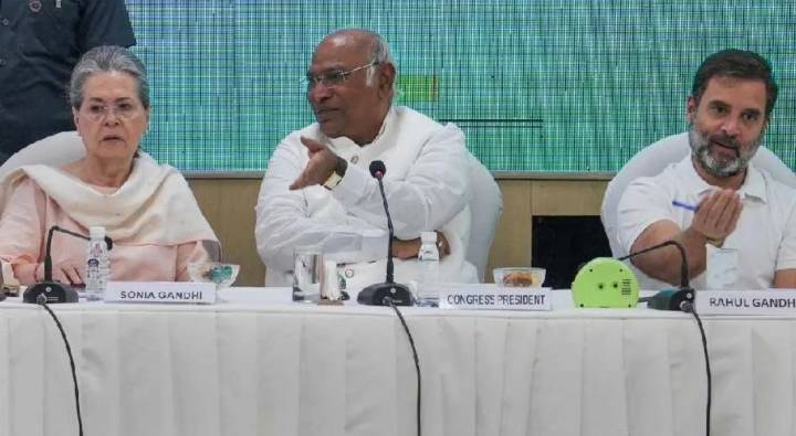 Congress : కాంగ్రెస్ సీఈసీ సమావేశంలో 62 సీట్లపై చర్చ, నేడు రెండో జాబితా విడుదల!