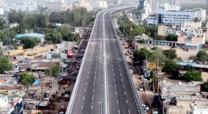 PM Modi : దేశంలోనే మొట్టమొదటి ఎలివేటెడ్ అర్బన్ ఎక్స్‌ప్రెస్ వేను ప్రారంభించనున్న మోడీ