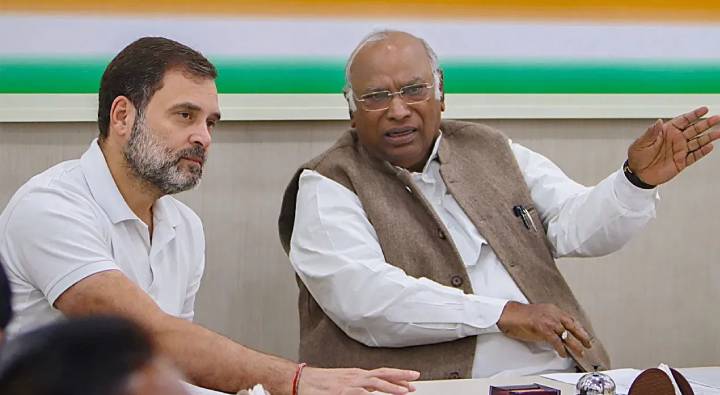 Congress Manifesto: ఆకట్టుకునేలా కాంగ్రెస్ మేనిఫెస్టో.. 30 లక్షల ప్రభుత్వ ఉద్యోగాలు, కుల గణన, మహిళా రిజర్వేషన్