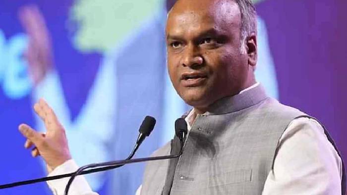 Priyank Kharge: కర్ణాటక మంత్రికి బెదిరింపులు.. “మనువాదుల” పనే అంటూ విమర్శలు..
