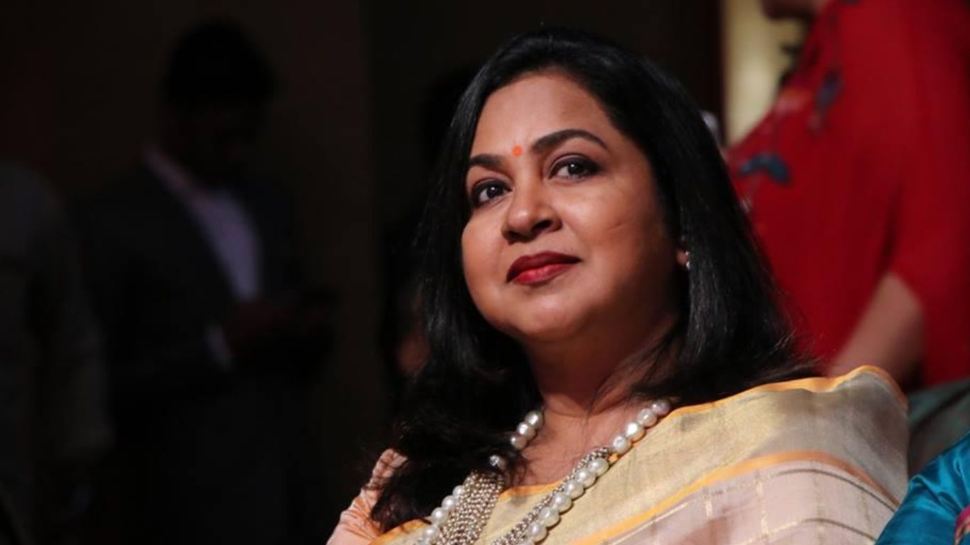 Raadhika Sarathkumar: విరుదునగర్‌ స్థానం నుంచి సినీనటి రాధికా శరత్‌కుమార్‌ పోటీ?