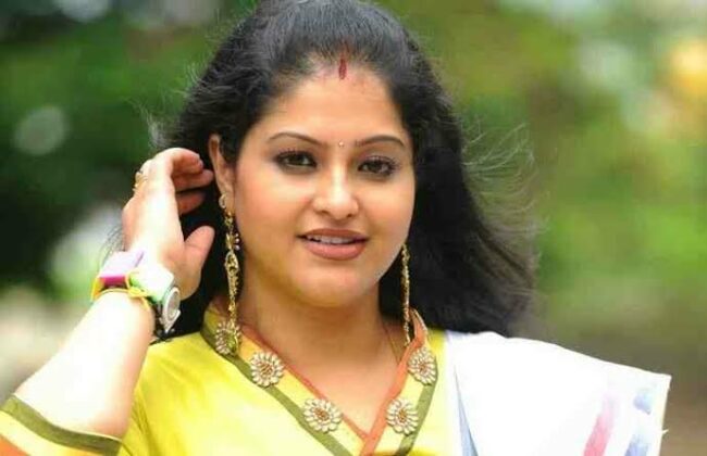 Raasi : ఆ కారణంతో సినిమాలకు దూరం కావాలి అనుకున్నాను..