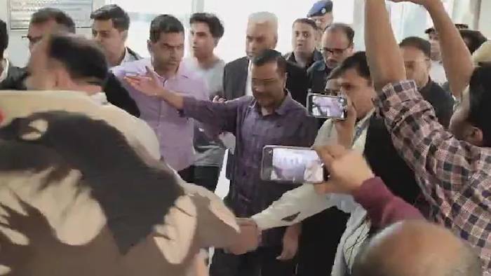 Arvind Kejriwal: “నా జీవితం దేశానికి అంకితం”.. అరెస్ట్ తర్వాత కేజ్రీవాల్ మొదటి స్పందన..