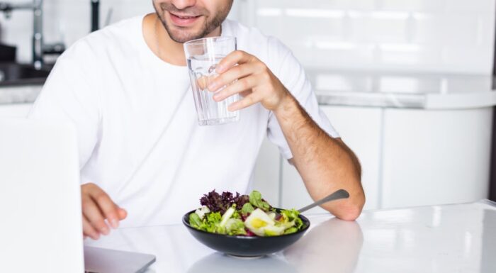 Health Tips: అన్నం తిన్న వెంటనే నీరు తాగుతున్నారా?..ఈ నిజం తెలిస్తే అసలు తాగరు..