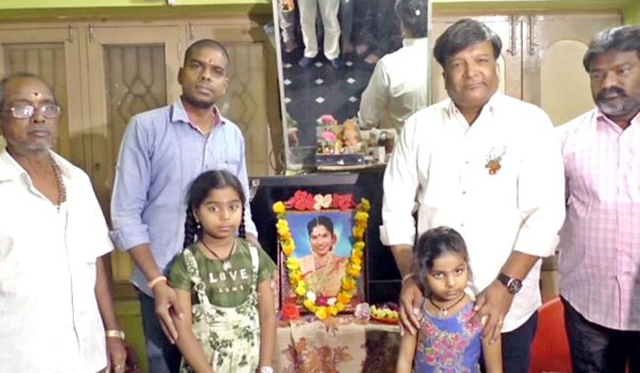 Kona Venkat: గీతాంజలి పిల్లలను చూసి చలించిన కోన వెంకట్‌.. సొంత కుమార్తెల్లా చూసుకుంటానని భరోసా!