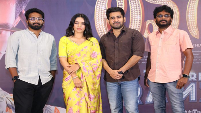 LOVE GURU : “లవ్ గురు” సినిమా చూస్తే గర్ల్స్ ను ఎలా హ్యాండిల్ చేయాలో తెలుస్తుంది..హీరో విజయ్ ఆంటోనీ