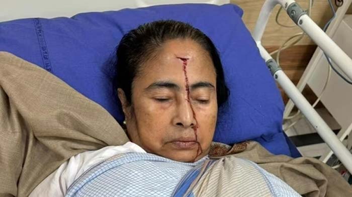 Mamata Banerjee: మమతకు తీవ్రగాయాలు.. ఆస్పత్రికి తరలింపు