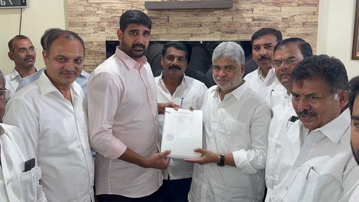 BRS Party: దానం పై అనర్హత వేటు వేయండి.. స్పీకర్ కు బీఆర్ఎస్ ఫిర్యాదు
