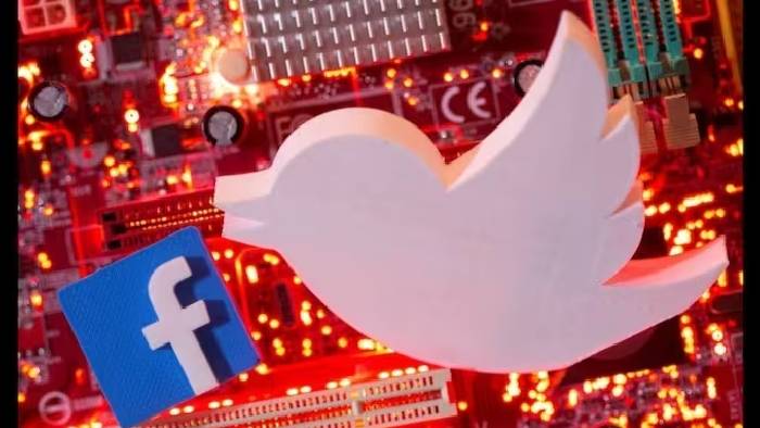 Pakistan: సోషల్ మీడియా సైట్లను నిషేధించాలని పాకిస్తాన్ తీర్మానం..