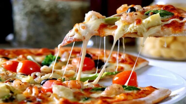 Pizza : పిజ్జాలను ఎక్కువగా తింటున్నారా? ఇది వింటే షాక్ అవ్వడం పక్కా…