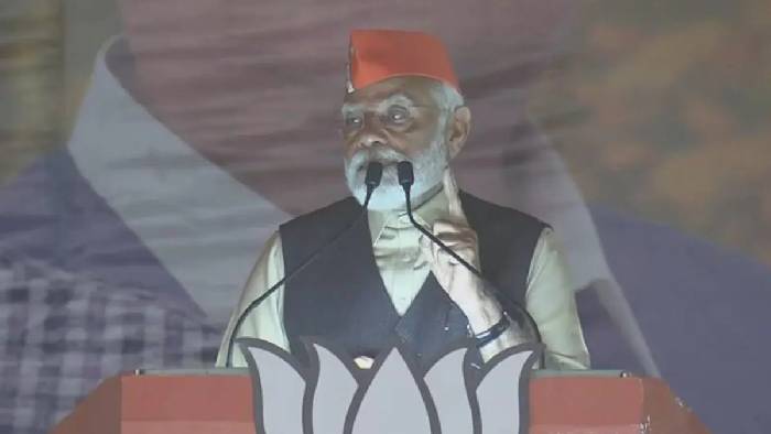 PM Modi: నకిలీ జాబ్ కార్డులతో కేంద్రం నిధులను దోచాలనుకున్నారు.. మమత సర్కార్‌పై ప్రధాని ఆరోపణ