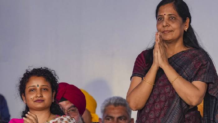 Sunita Kejriwal: కేజ్రీవాల్ సింహం.. ఎక్కువ కాలం జైలులో ఉంచలేరు..