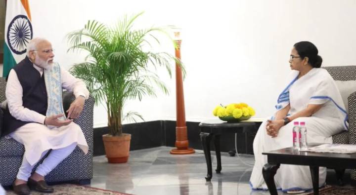 Mamata Banerjee : ప్రధాని మోడీని కలిసిన మమతా బెనర్జీ.. ఎందుకు కలిశారంటే ?