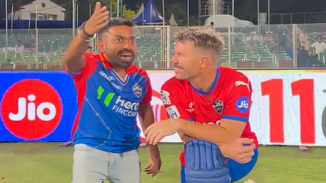 David Warner: ఉచిత ఆధార్‌ కార్డ్‌ కోసం పరుగులు తీసిన డేవిడ్‌ వార్నర్‌.. వీడియో చూస్తే నవ్వాగదు!