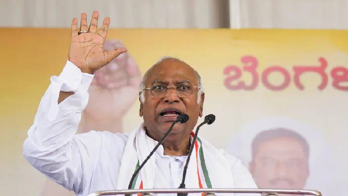 Mallikarjun Kharge: ‘‘కనీసం నా అంత్యక్రియలకు హాజరుకండి’’.. సొంతగడ్డపై కాంగ్రెస్ చీఫ్ భావోద్వేగం..