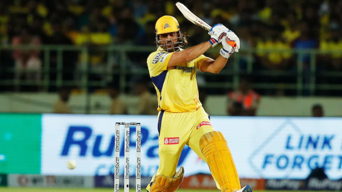 CSK: ధోని మళ్లీ కెప్టెన్సీ బాధ్యతలు చేపట్టాలి- మంజ్రేకర్..