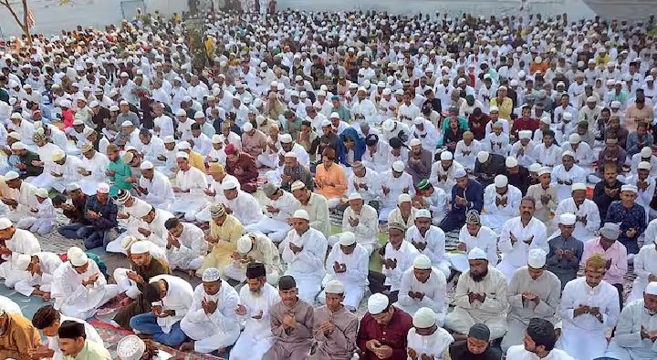 Karnataka : ముస్లింలను ఓబీసీ జాబితాలో చేర్చిన కర్ణాటక ప్రభుత్వం