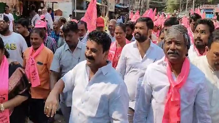 T.Padma Rao Goud: సనత్⁬నగర్⁬లో పద్మారావు గౌడ్ ఎన్నికల ప్రచారం.. అడుగడుగునా జన నీరాజనం..