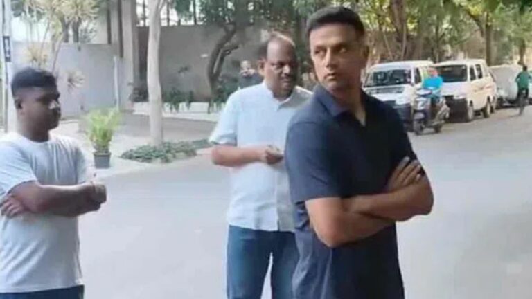 Rahul Dravid: క్యూలైన్‌లో నిల్చొని ఓటేసిన టీమిండియా కోచ్.. వీడియో వైరల్!