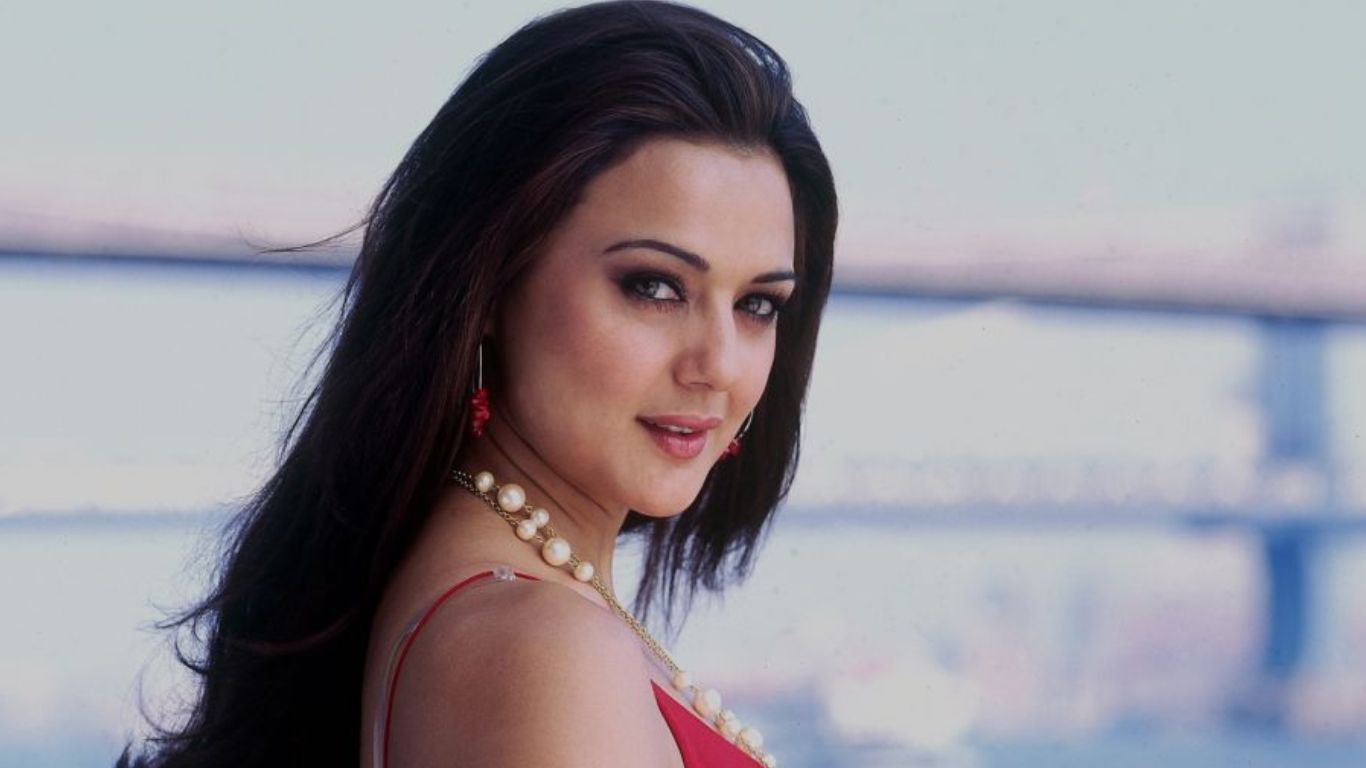 Preity Zinta Photoshoot: ఫస్ట్ ఫోటోషూట్ పిక్ షేర్ చేసిన ప్రీతి జింటా.. ఎంత ముద్దుగా ఉందో!