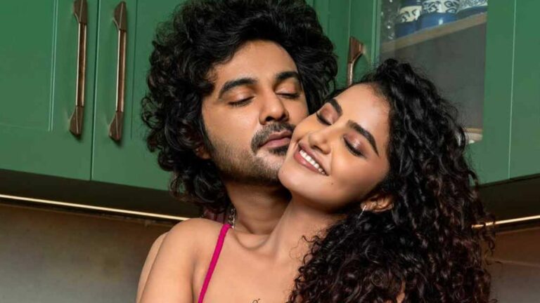 Tillu Square: టిల్లుగాడిపై ప్రశంసలు కురిపించిన రామ్ చరణ్!