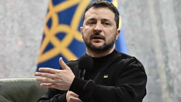 Ukraine: రష్యాతో యుద్ధం వేళ ఉక్రెయిన్ కీలక నిర్ణయం