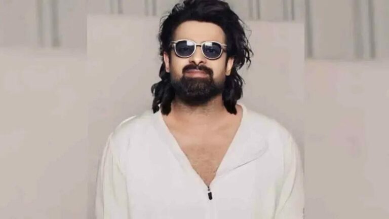 Prabhas : స్టైలిష్ లుక్ లో అదరగొడుతున్న ప్రభాస్.. పిక్ వైరల్..