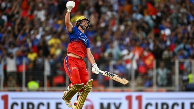 RCB vs GT: ఆల్‌టైమ్ రికార్డ్.. 10 బంతుల్లోనే 50 రన్స్!