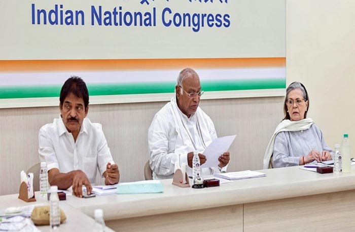 Congress: సాయంత్రం సీఈసీ భేటీ.. అమేథీ, రాయ్‌బరేలీ స్థానాలపై చర్చ