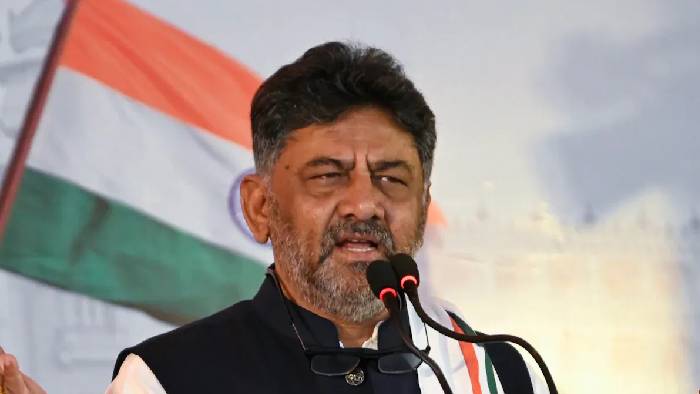 DK Shivakumar: ‘‘ఓట్లు వేస్తేనే నీరు’’..  డిప్యూటీ సీఎంపై పోలీస్ కేసు..