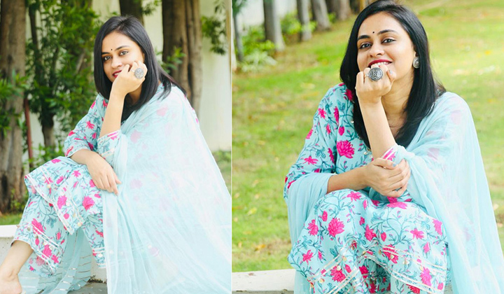 Geetha Bhagat : సినిమాల్లో నటించాలనుకునే వాళ్ళ కోసం తెలుగు యాంకర్ కీలక నిర్ణయం!