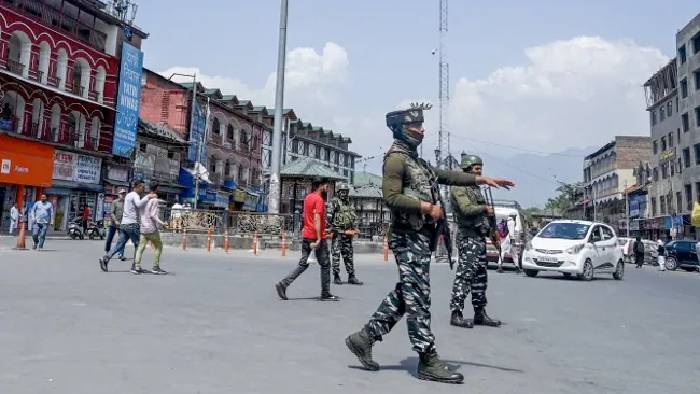 Jammu Kashmir: టెర్రరిస్టుల దుశ్చర్య.. బీహార్ వలస కూలీ కాల్చివేత