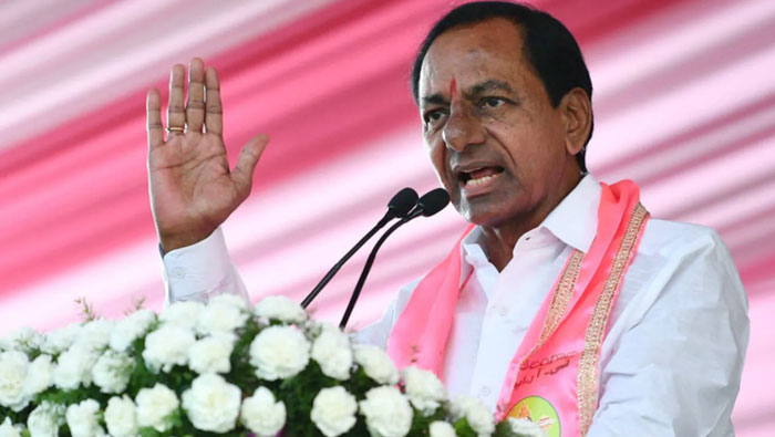 KCR Hot Comments: 64 మంది ఎమ్మెల్యేలు ఉన్నా కాంగ్రెస్⁬ను బీజేపీ వాళ్లు బతకనిస్తారా..