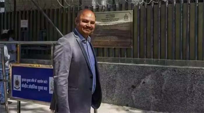 Kejriwal: కేజ్రీవాల్ పర్సనల్ సెక్రటరీకి మరో షాక్.. తాజా ఆదేశాలు ఇవే